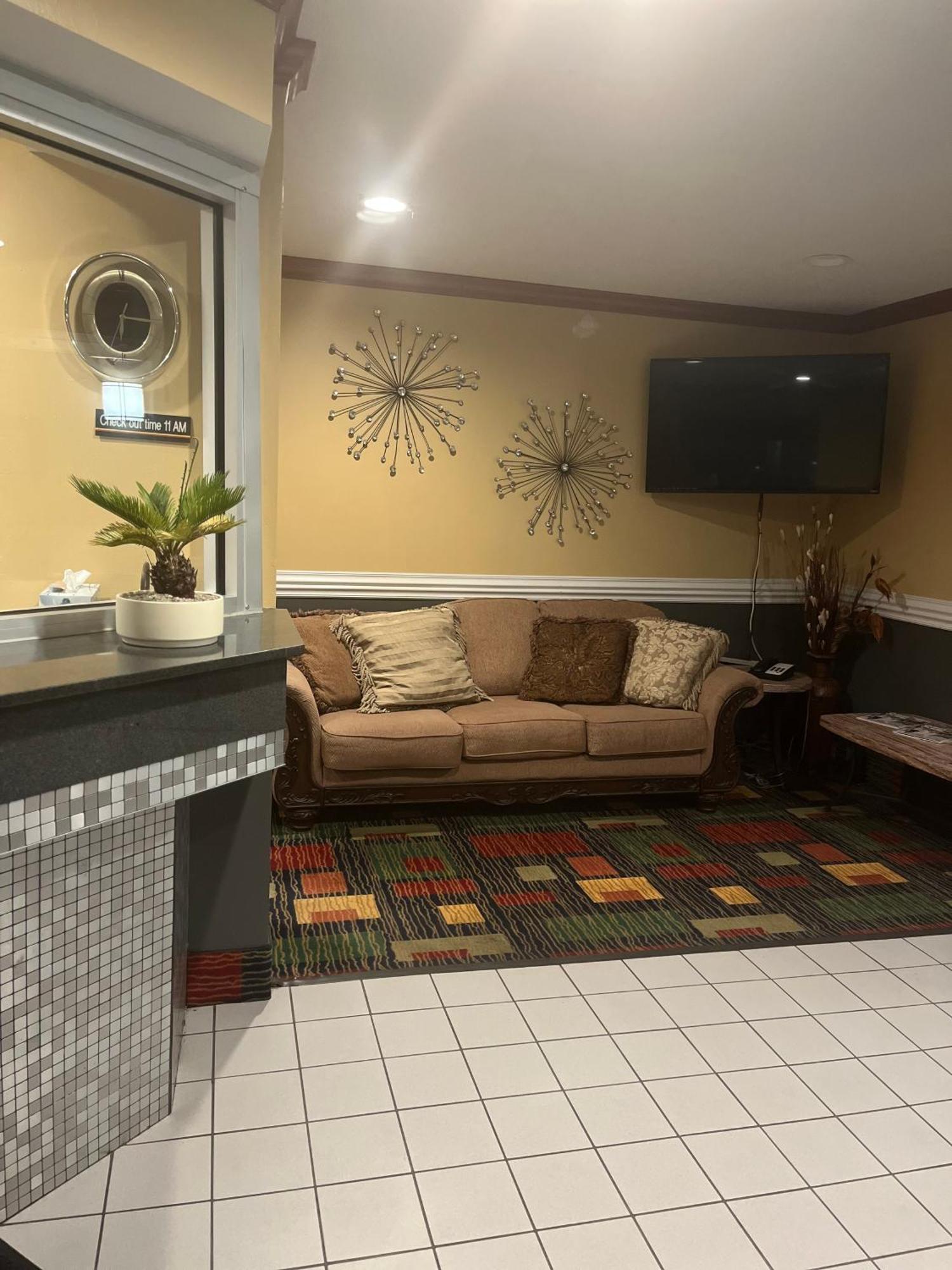 Regency Inn & Suites Anoka ภายนอก รูปภาพ
