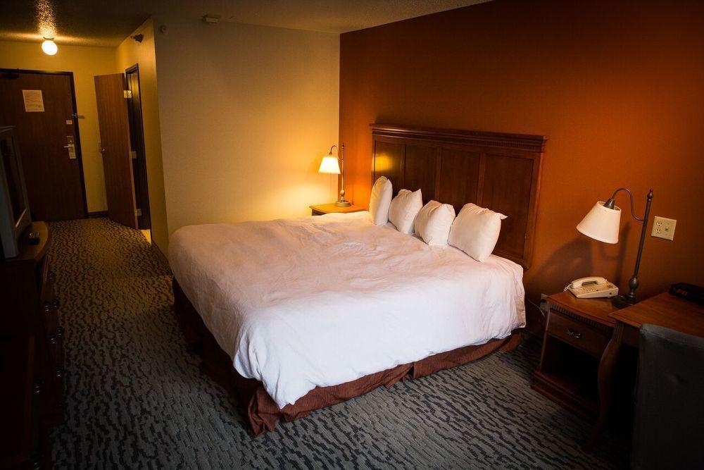 Regency Inn & Suites Anoka ภายนอก รูปภาพ
